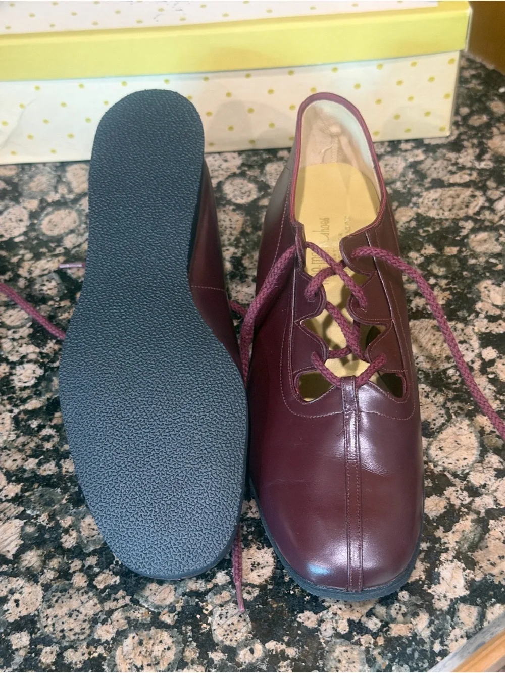 NIB Tree-Mark by Drew Women's Lace-Up Vintage Style Ankle Booties in Wine